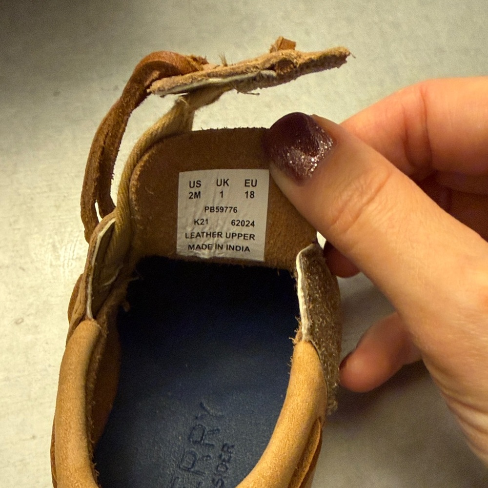 Sperry Kids Light Brown Moccasins. Size 2. Original box - Picture 3 of 4